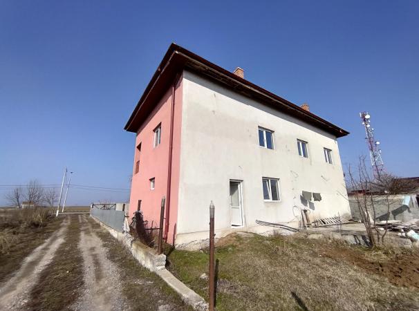 Vila P+1+M - 12 camere - Adunatii Copaceni