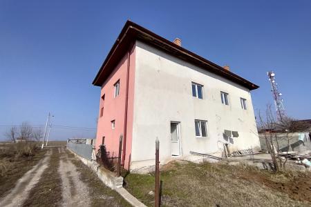 Vila P+1+M - 12 camere - Adunatii Copaceni