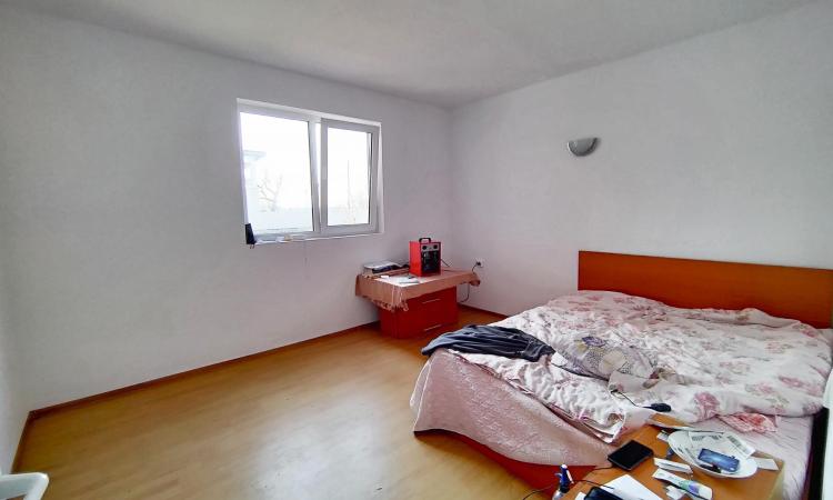 Vila P+1+M - 12 camere - Adunatii Copaceni
