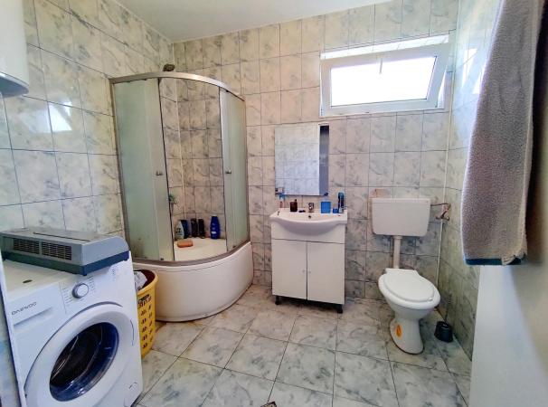 Vila P+1+M - 12 camere - Adunatii Copaceni