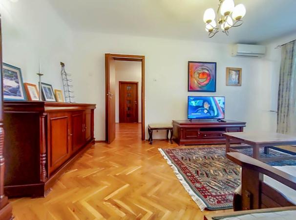 Sos. Berceni vav spital cu loc parcare
