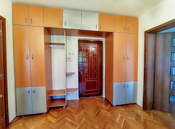 Sos. Berceni vav spital cu loc parcare