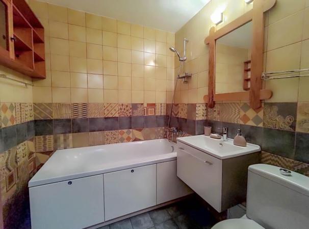 Sos. Berceni vav spital cu loc parcare
