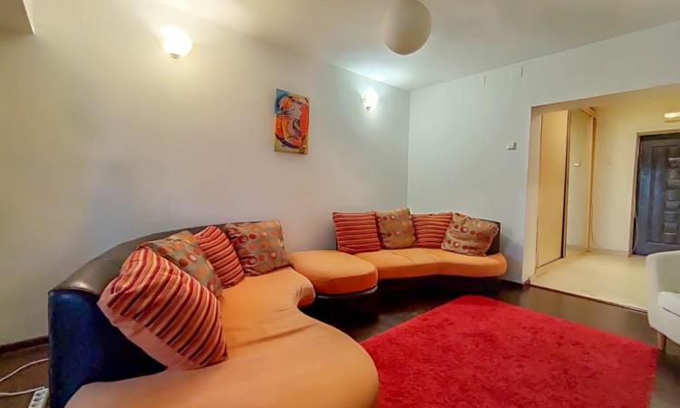 Bd. Unirii - Traian - Otp Bank - garsoniera dubla
