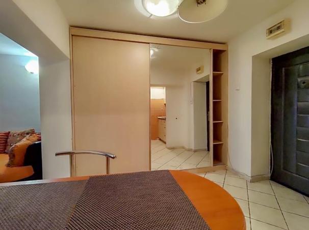 Bd. Unirii - Traian - Otp Bank - garsoniera dubla