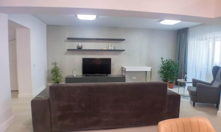 Duplex 4 camere - Bd Unirii - Tribunal - complet mobilat si utilat