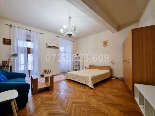 Universitate - Calea Victoriei, 47 mp