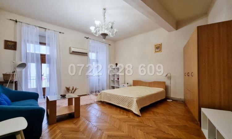 Universitate - Calea Victoriei, 47 mp