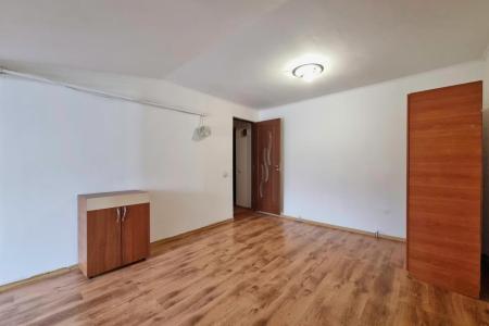 Garsoniera Economica - Piata Rahova