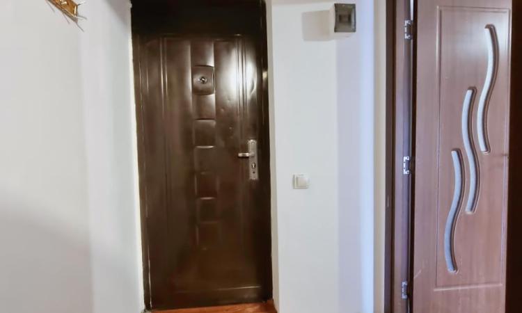 Garsoniera Economica - Piata Rahova