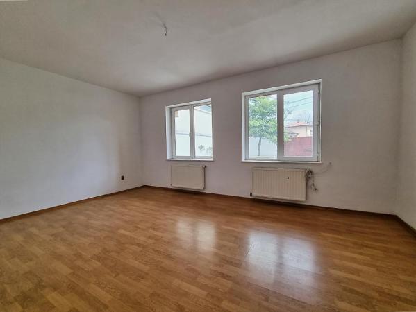 Vila cu Piscina si Garaj D+P+2+M - Titan - Balta Alba