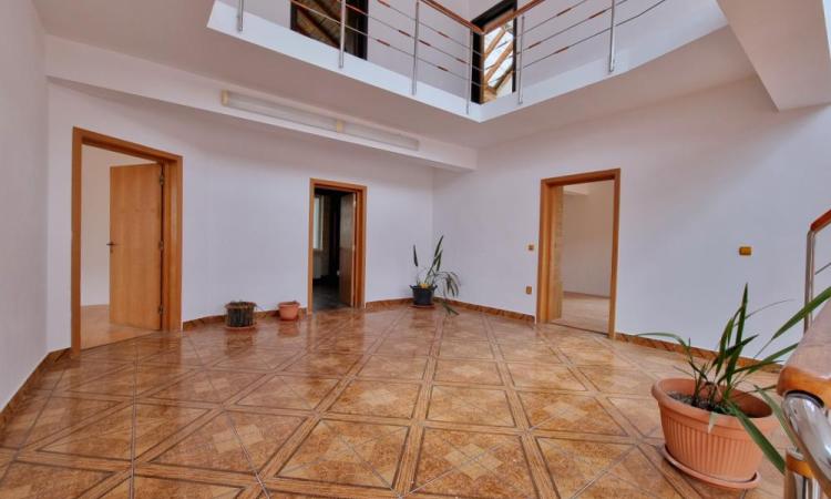 Vila cu Piscina si Garaj D+P+2+M - Titan - Balta Alba