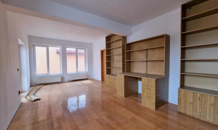 Vila cu Piscina si Garaj D+P+2+M - Titan - Balta Alba