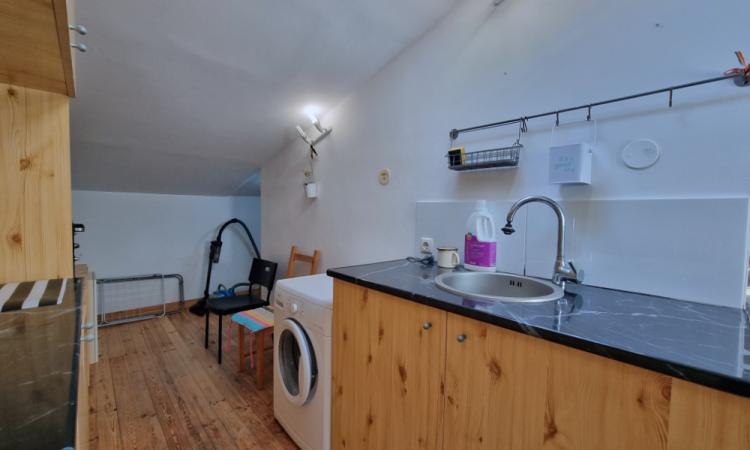 Romana, ASE, Lascar Catargiu, 65 mp