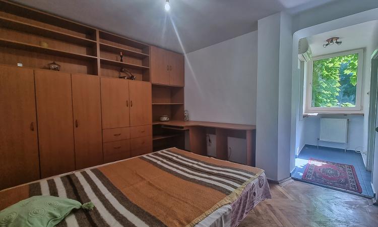 Romana, ASE, Lascar Catargiu