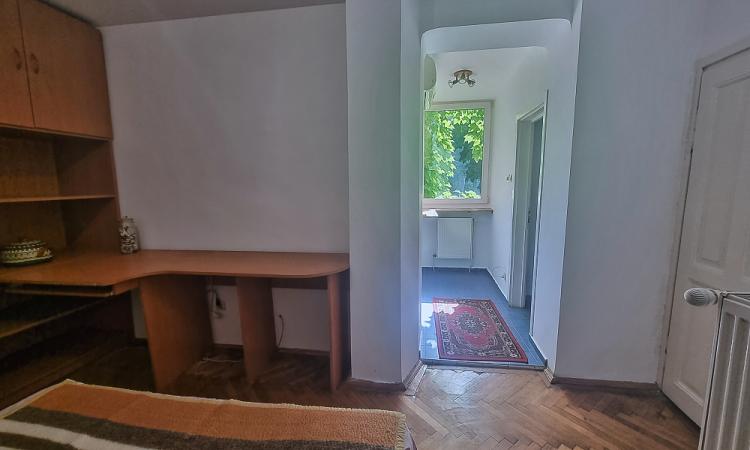 Romana, ASE, Lascar Catargiu
