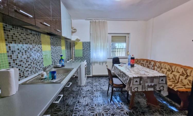 Rahova - Sublocotenent Popa - apartament 2 camere 69 mp