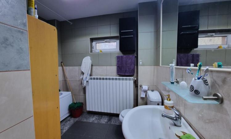 Vilă interbelică solida P+M, cu 2 terase și beci – Călărași / Hala Traian