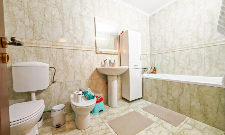 Apartament 2 camere + parcare