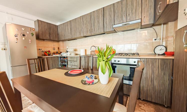 Apartament 2 camere + parcare
