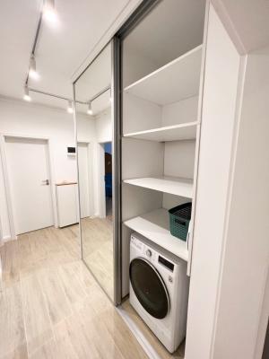 Apartament 2 camere - Lacul Morii - Virtutii - Petrache Poenaru + parcare si boxa