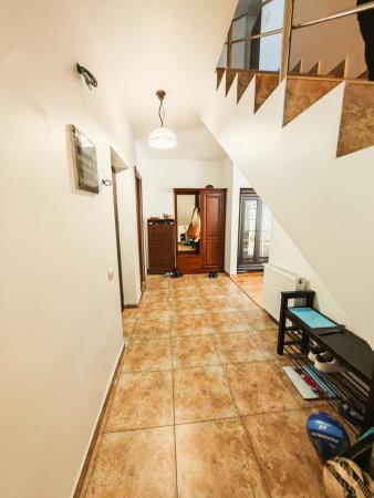 Casa 4 camere si curte generoasa - Ghencea