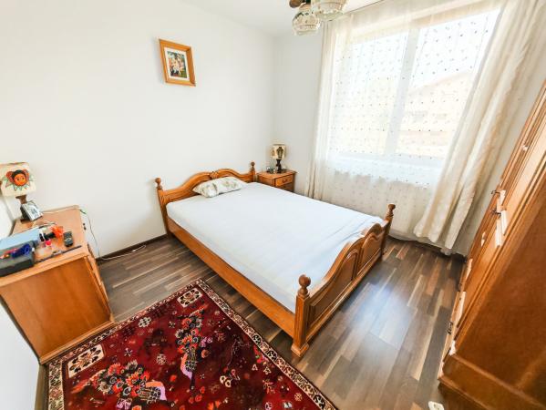 Casa 4 camere si curte generoasa - Ghencea