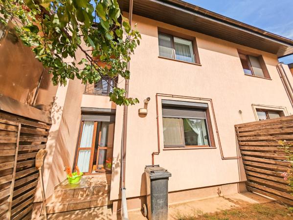 Casa 4 camere si curte generoasa - Ghencea