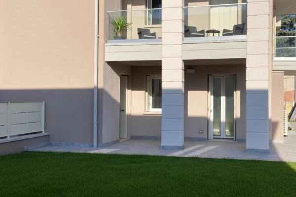 Apartament 3 camere cu gradina | Verona - Italia