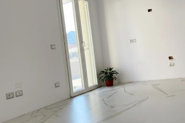 Apartament 3 camere cu gradina | Verona - Italia