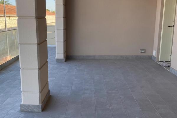 Duplex spatios 5 camere cu 2 bai | Verona - Italia