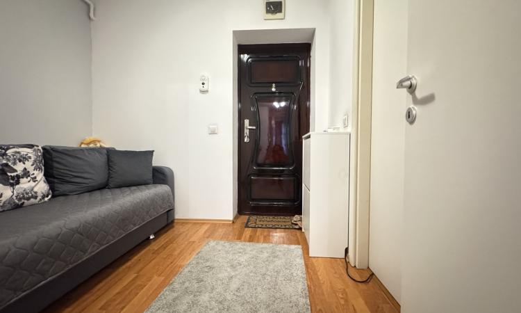 De vanzare-Studio 40mp +boxa +loc de parcare-centrala proprie-Giulesti