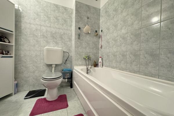 De vanzare-Studio 40mp +boxa +loc de parcare-centrala proprie-Giulesti