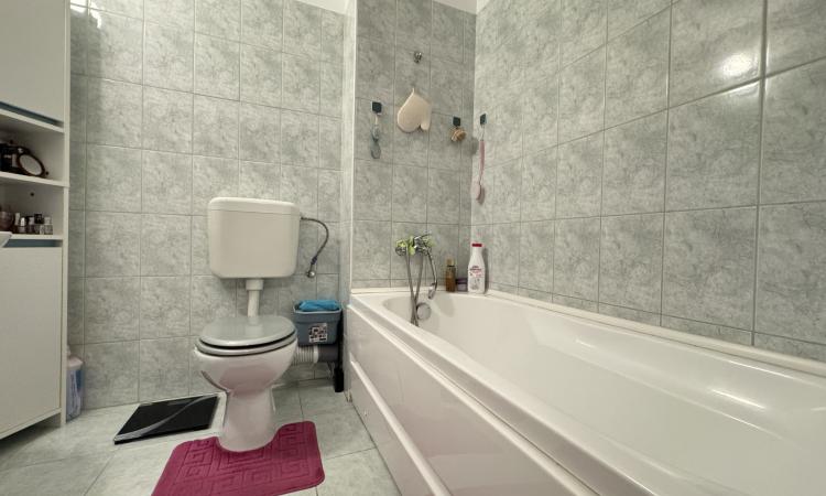 De vanzare-Studio 40mp +boxa +loc de parcare-centrala proprie-Giulesti