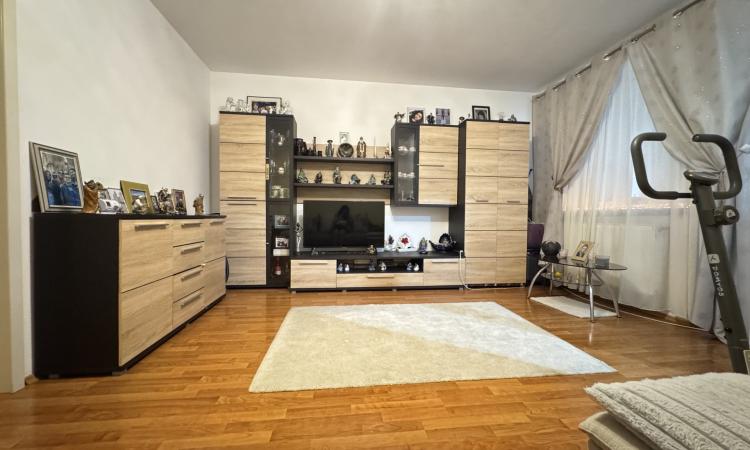 De vanzare-Studio 40mp +boxa +loc de parcare-centrala proprie-Giulesti