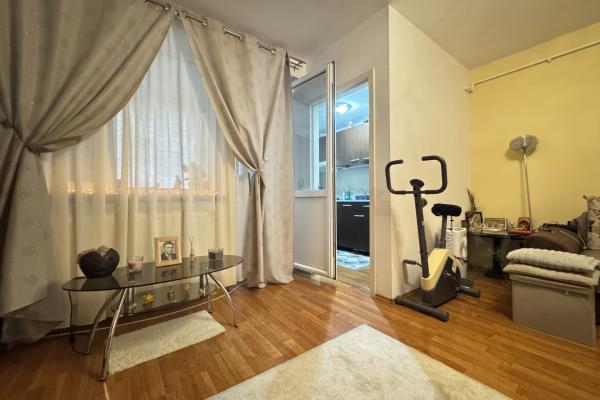 De vanzare-Studio 40mp +boxa +loc de parcare-centrala proprie-Giulesti
