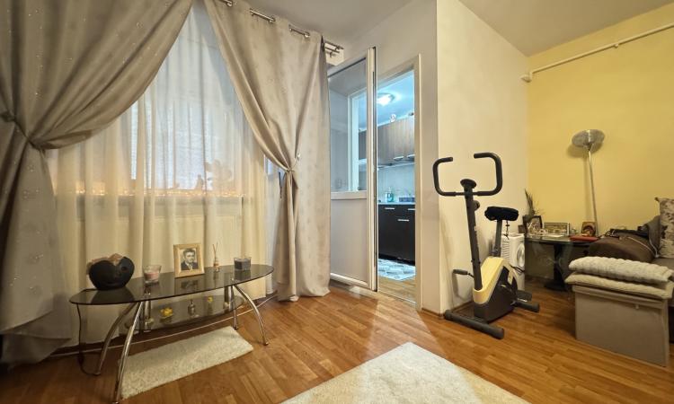 De vanzare-Studio 40mp +boxa +loc de parcare-centrala proprie-Giulesti
