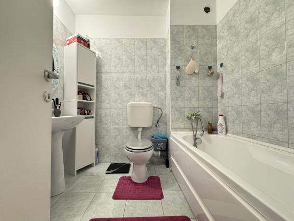 De vanzare-Studio 40mp +boxa +loc de parcare-centrala proprie-Giulesti