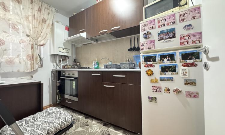De vanzare-Studio 40mp +boxa +loc de parcare-centrala proprie-Giulesti