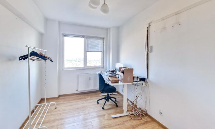 Apartament 3 camere decomandat, bucatarie mobilata si utilata, 79mp