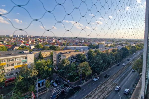 Apartament 3 camere decomandat, bucatarie mobilata si utilata, 79mp
