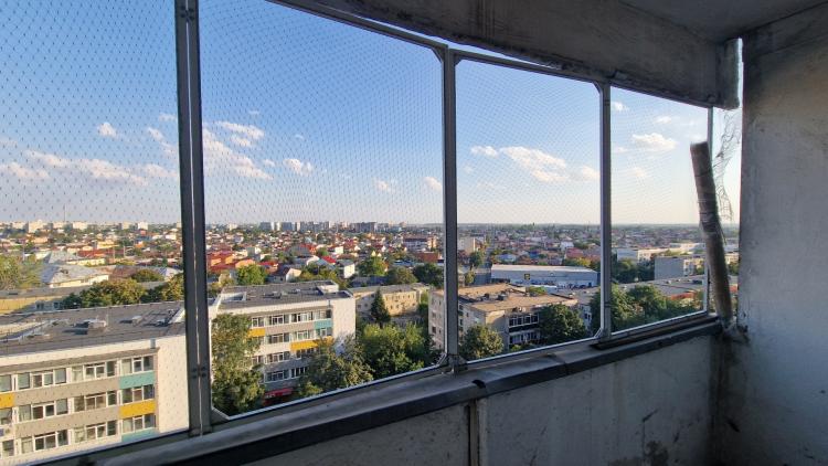 Apartament 3 camere decomandat, bucatarie mobilata si utilata, 79mp