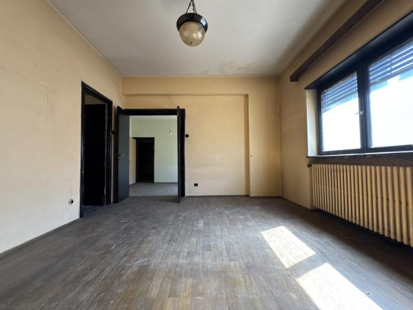 De vanzare- Vila interbelica 330mp utili + Garaj - Tokio - Capitale