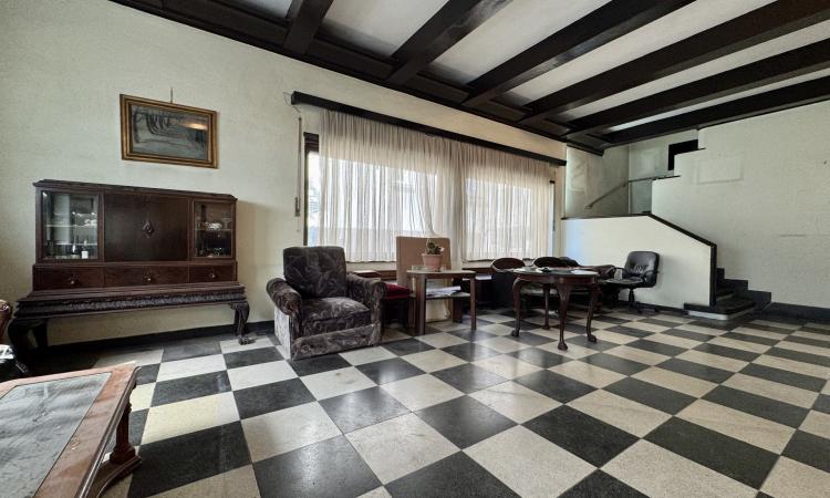 De inchiriat - Vila interbelica 330mp utili + Garaj - Tokio -Capitale
