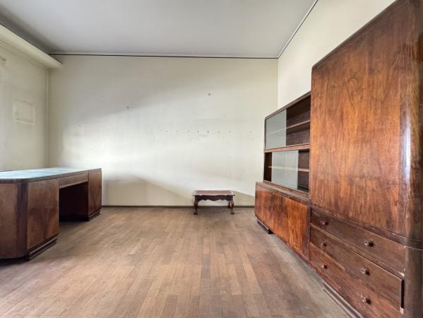 De inchiriat -  Vila interbelica 330mp utili + Garaj - Tokio -Capitale