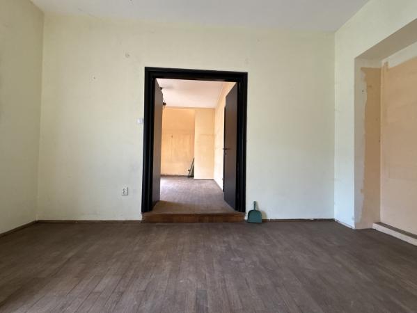 De inchiriat -  Vila interbelica 330mp utili + Garaj - Tokio -Capitale