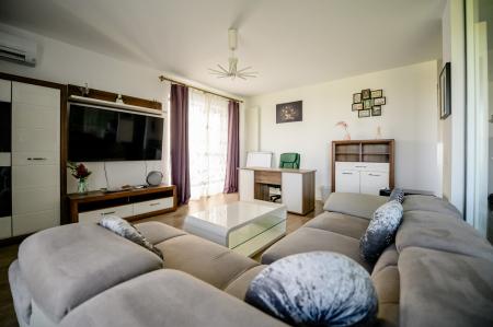 De inchiriat- 2 camere Cloud 9- 61 mp decomandat +loc parcare subteran