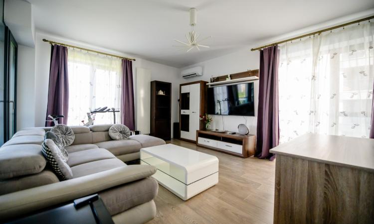 De inchiriat- 2 camere Cloud 9- 61 mp decomandat +loc parcare subteran
