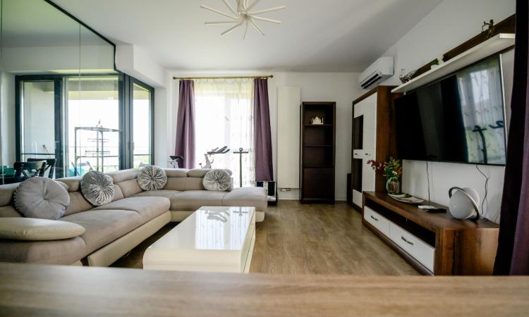 De inchiriat- 2 camere Cloud 9- 61 mp decomandat +loc parcare subteran