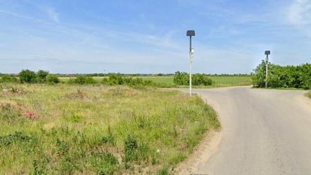 Teren intravilan 16 ha, vecinatate DR4, acces dublu la asfalt
